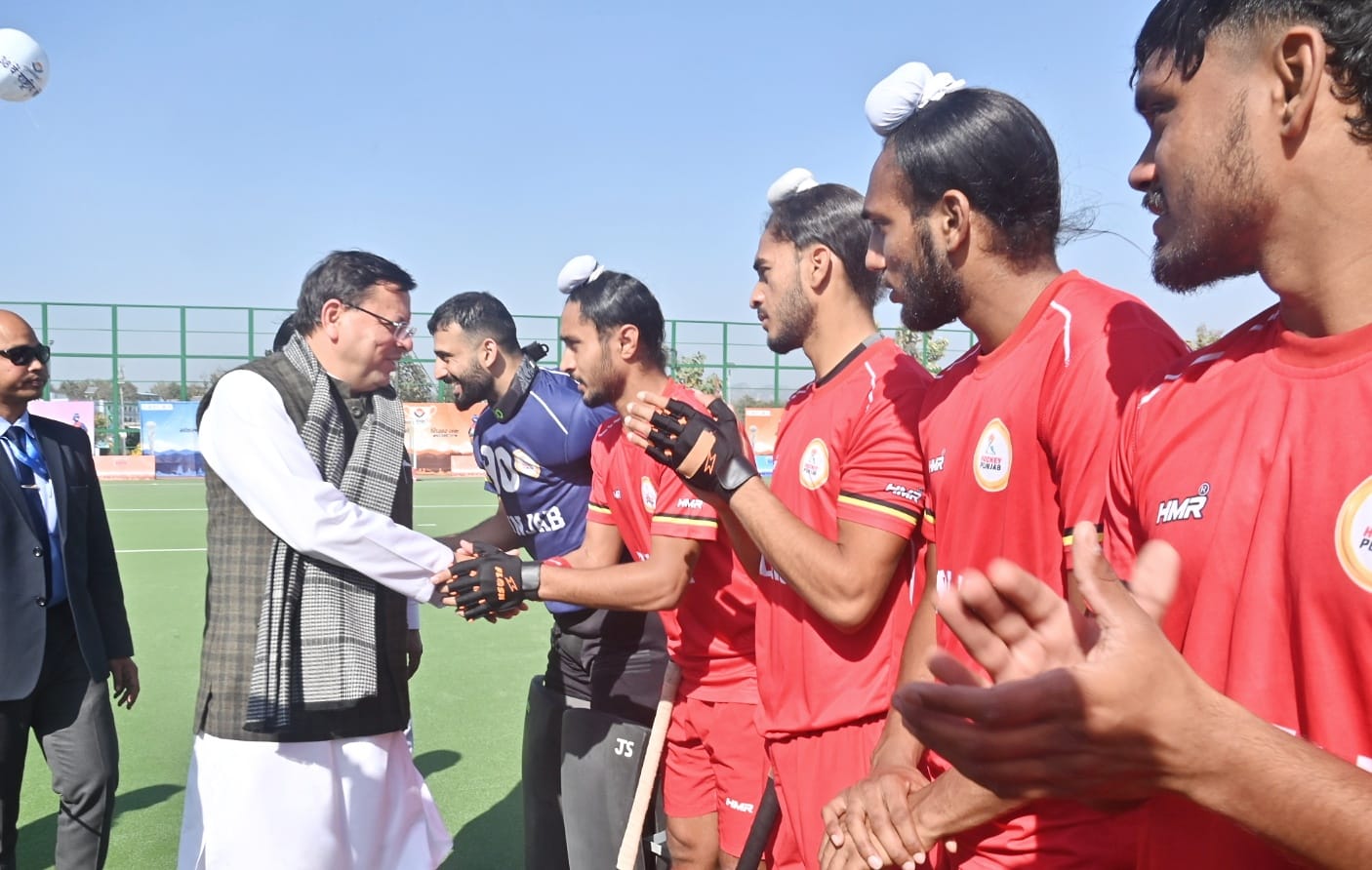 सीएम ने किया कुश्ती और हॉकी प्रतियोगिता का शुभारंभ, खिलाड़ियों का बढ़ाया हौसला
