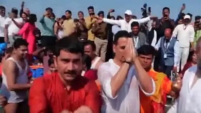 akshay-kumar in mahakumbh