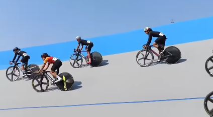 National Games में एलीट स्क्रैच रेस स्पर्धा में कर्नाटक की पैडलर कीर्ती ने मारी बाजी