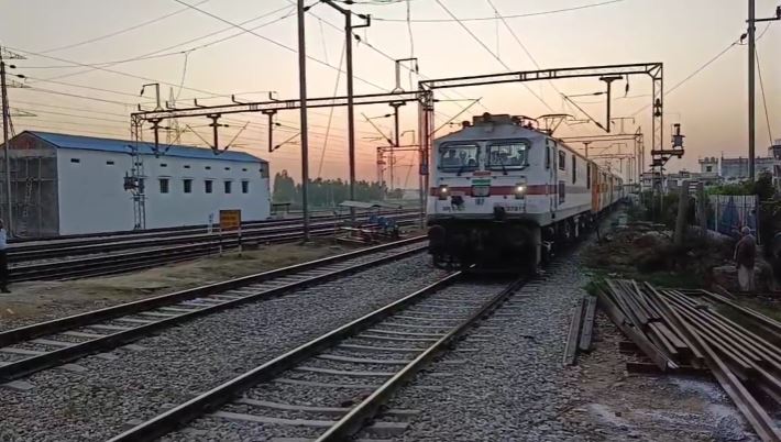 रुड़की-देवबंद रेल मार्ग पर ट्रेन का सफल परिक्षण, जल्द शुरू होगा संचालन