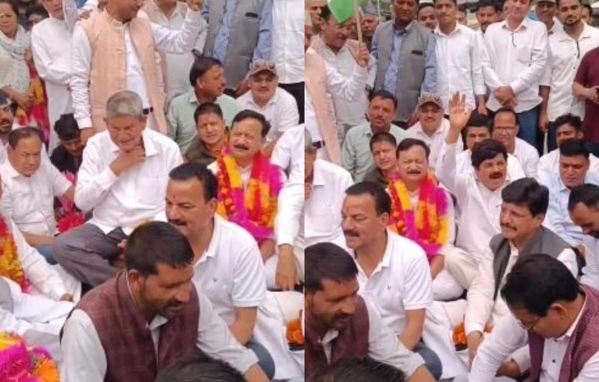 हरदा ने किया गैरसैंण में चक्काजाम, सरकार पर लगाए गैरसैंण की अनदेखी का आरोप