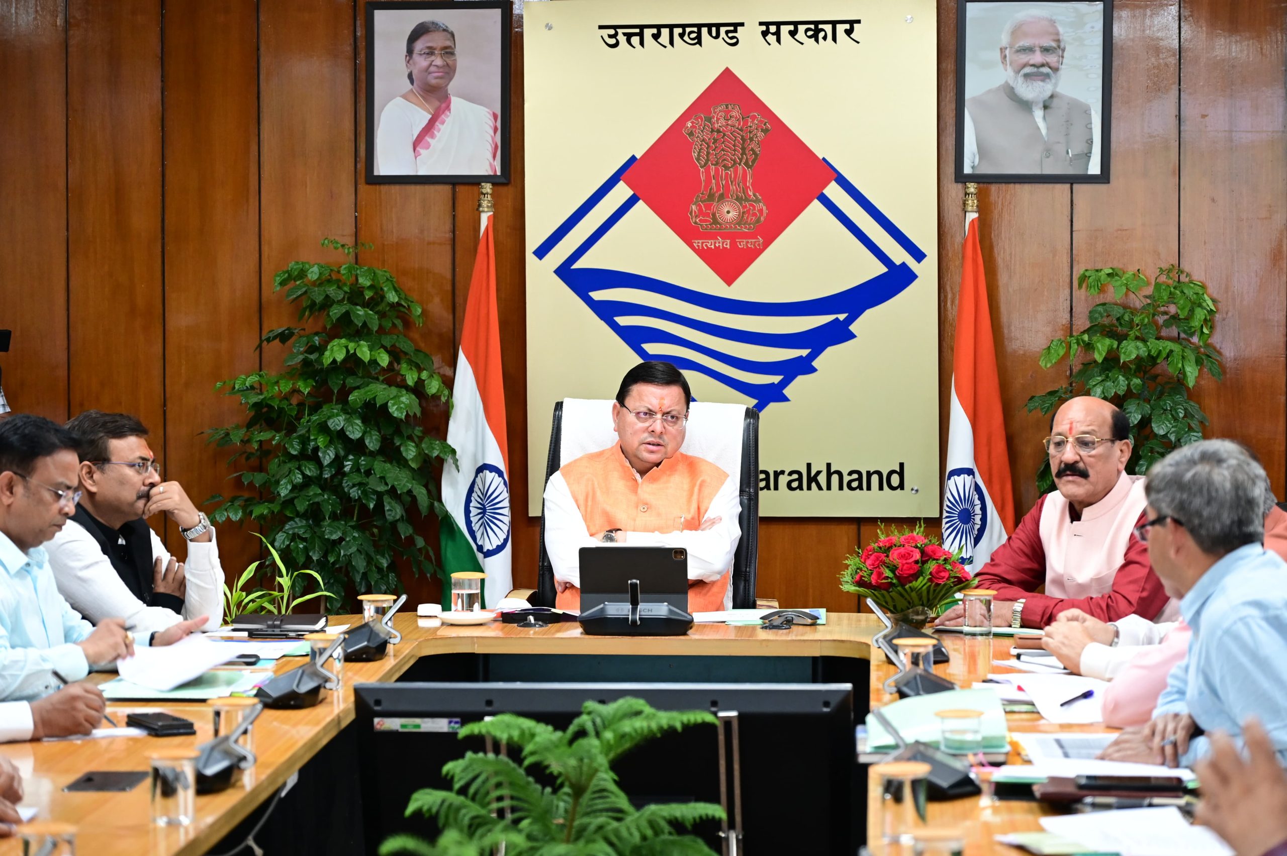 वनाग्नि रोकथाम को लेकर सीएम धामी की बैठक, दिए जरुरी दिशा निर्देश