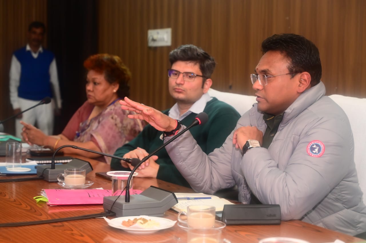 Chardham yatra 2025 की तैयारियां तेज, जमीनी हालात का जायजा लेने पहुंचे स्वास्थ्य सचिव