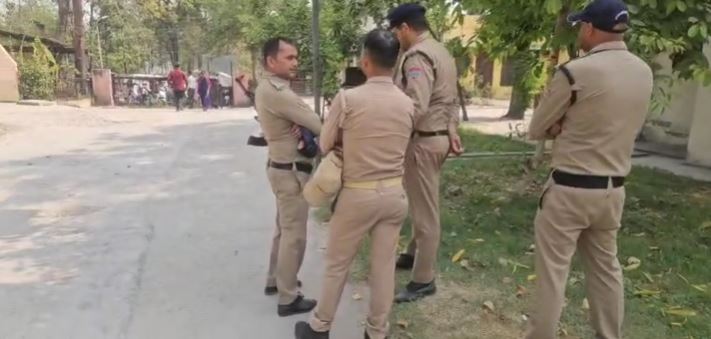 मुठभेड़ में घायल हुआ बदमाश अस्पताल से फरार, पुलिस महकमे में मचा हड़कंप