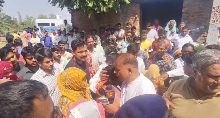 हरिद्वार में सड़क हादसा : डंपर ने बाइक सवार को कुचला, मौके पर मौत, ग्रामीणों ने की सड़क जाम