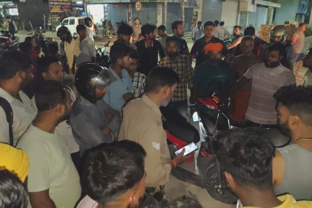गूलरभोज में बाइक और स्कूटी की टक्कर