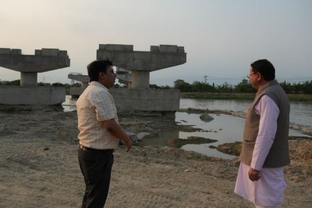 CM ने किया भारत-नेपाल सीमा पर बन रहे ड्रायपोर्ट फोरलेन मार्ग का निरीक्षण