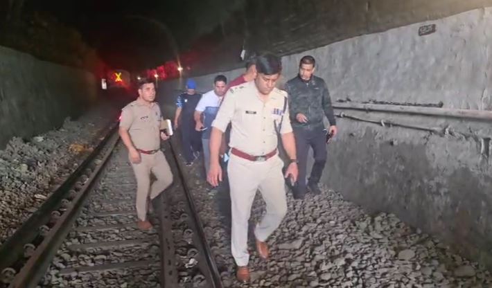 हरिद्वार में सुरंग के पास रेलवे ट्रैक पर मिला चार साल की मासूम का शव, दुष्कर्म की आशंका