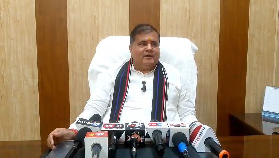 महेंद्र भट्ट ने फिर दी हरीश रावत को सन्यास की सलाह