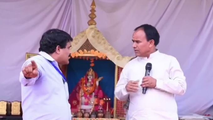 मंच पर मंत्री से सवाल पूछना टीचर को पड़ा भारी, शिक्षा विभाग ने भेजा नोटिस