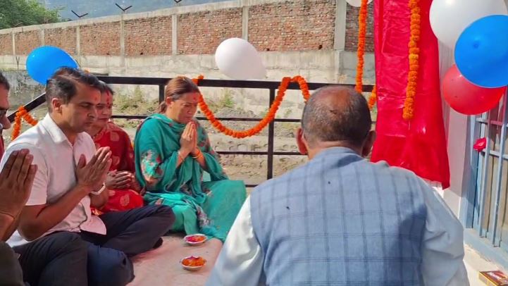 खेल मंत्री ने किया बैडमिन्टन हॉल और मल्टी परपज हॉल के निर्माण कार्य का लोकार्पण