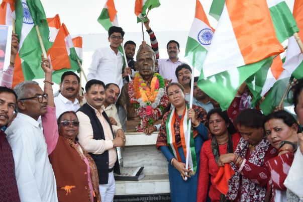 सोमेश्वर में निकाली तिरंगा शौर्य सम्मान यात्रा