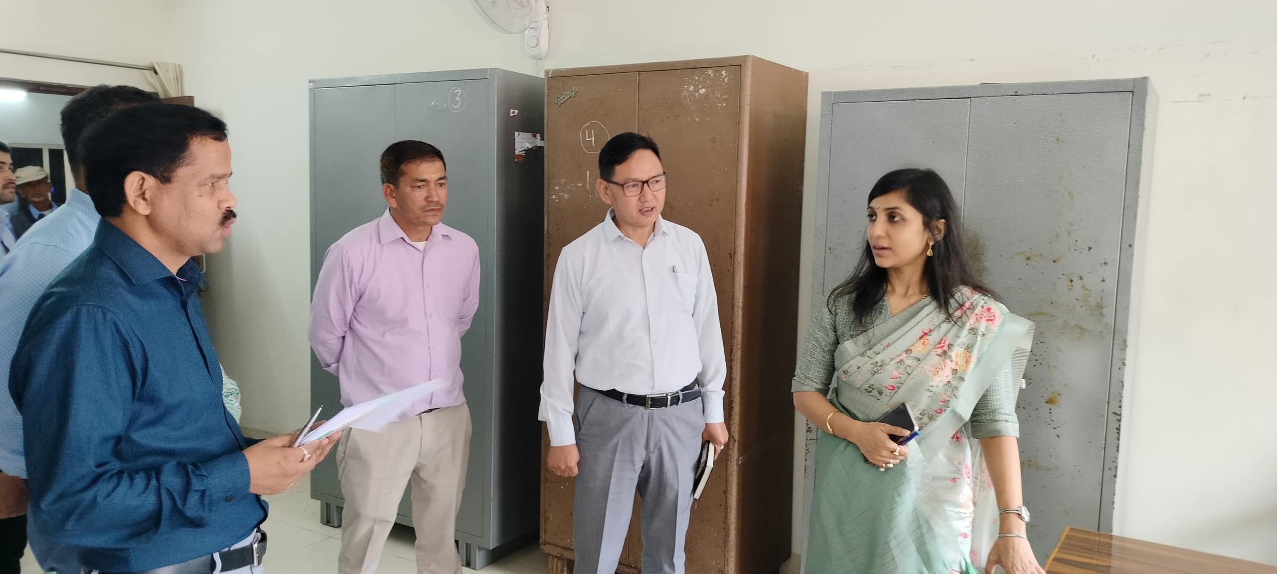 स्वाति एस. भदौरिया DM pauri