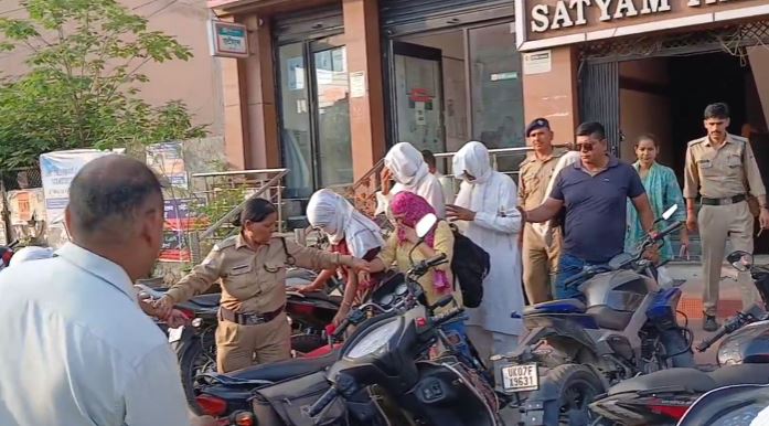 Police raid in Roorkee hotel