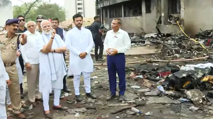 pm-modi-in-ahmedabad-air-india-plane-crash-site