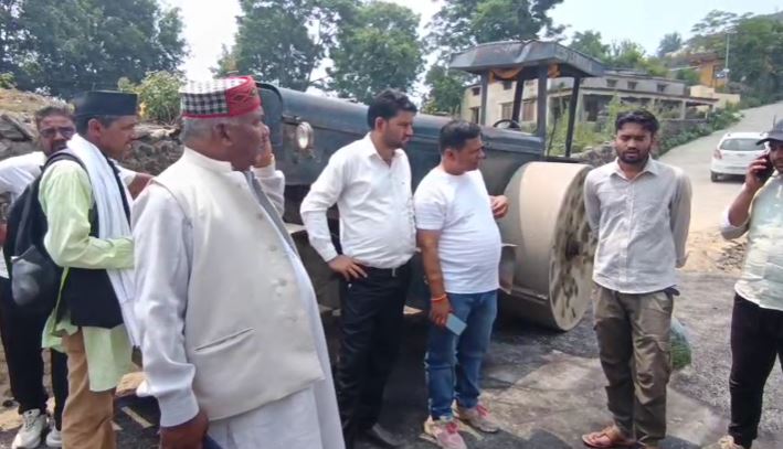 पौड़ी के इस गांव में पानी के लिए तरस रहे ग्रामीण, विधायक ने दिए समाधान के आदेश