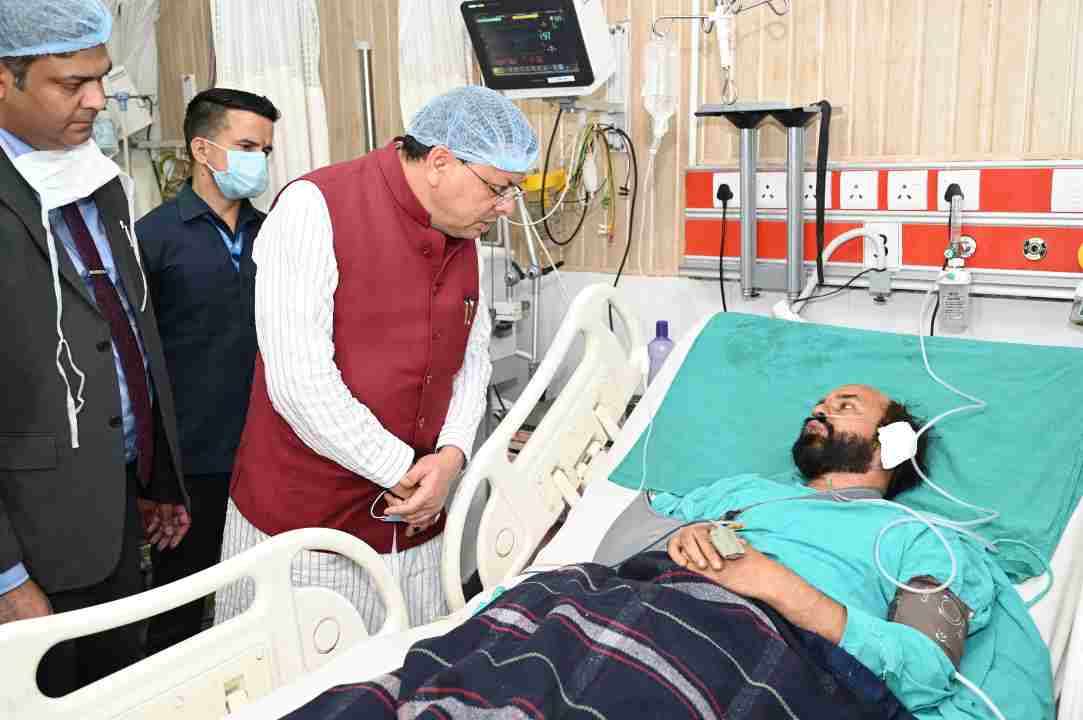 सीएम धामी पहुंचे ऋषिकेश