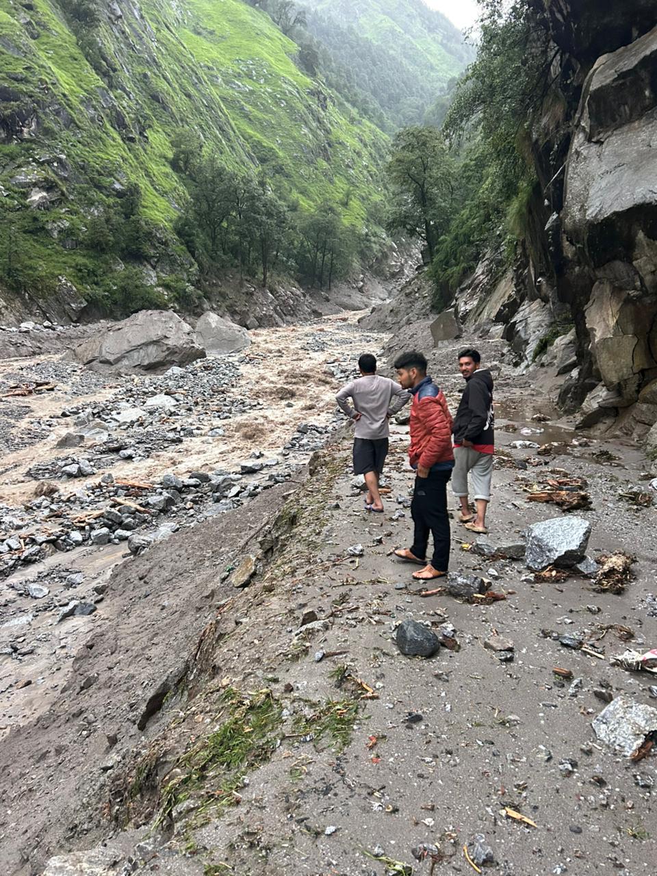 बारिश का कहर : धारचूला की दार्मा वैली में फटा बादल