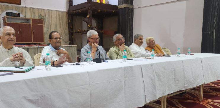 सनातन धर्म सभा देहरादून की त्रिवार्षिक बैठक संपन्न, राकेश ओबरॉय फिर बने अध्यक्ष