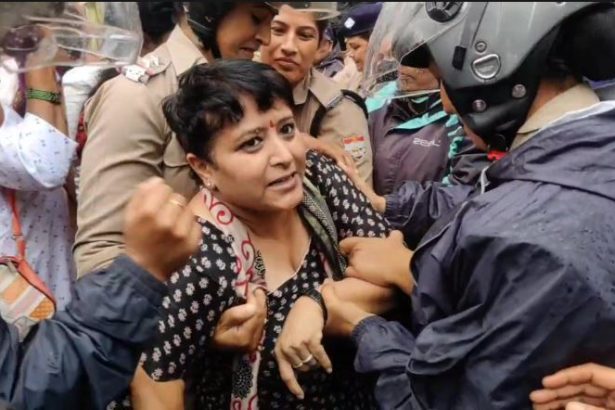 महिला अपराधों के खिलाफ कांग्रेस ने निकाला 'न्याय मार्च', पुलिस से हुई झड़प
