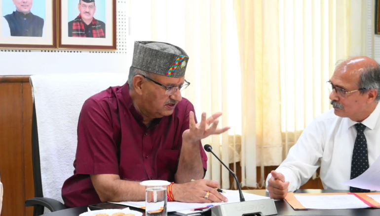 कारगिल विजय दिवस की तैयारियों को लेकर गणेश जोशी की समीक्षा बैठक