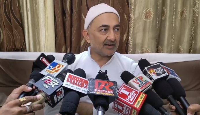 कांवड़ यात्रा से पहले नेम प्लेट मामले पर फिर गर्मायी सियासत, मंगलौर विधायक ने साधा सरकार पर निशाना