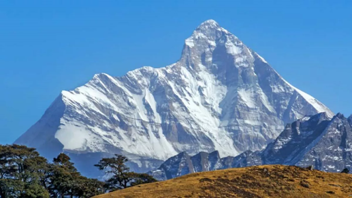 चार दशक बाद नंदा देवी पर्वत को ट्रैक के लिए खोलने की तैयारी, 1983 में लगाई थी रोक nanda devi parvat